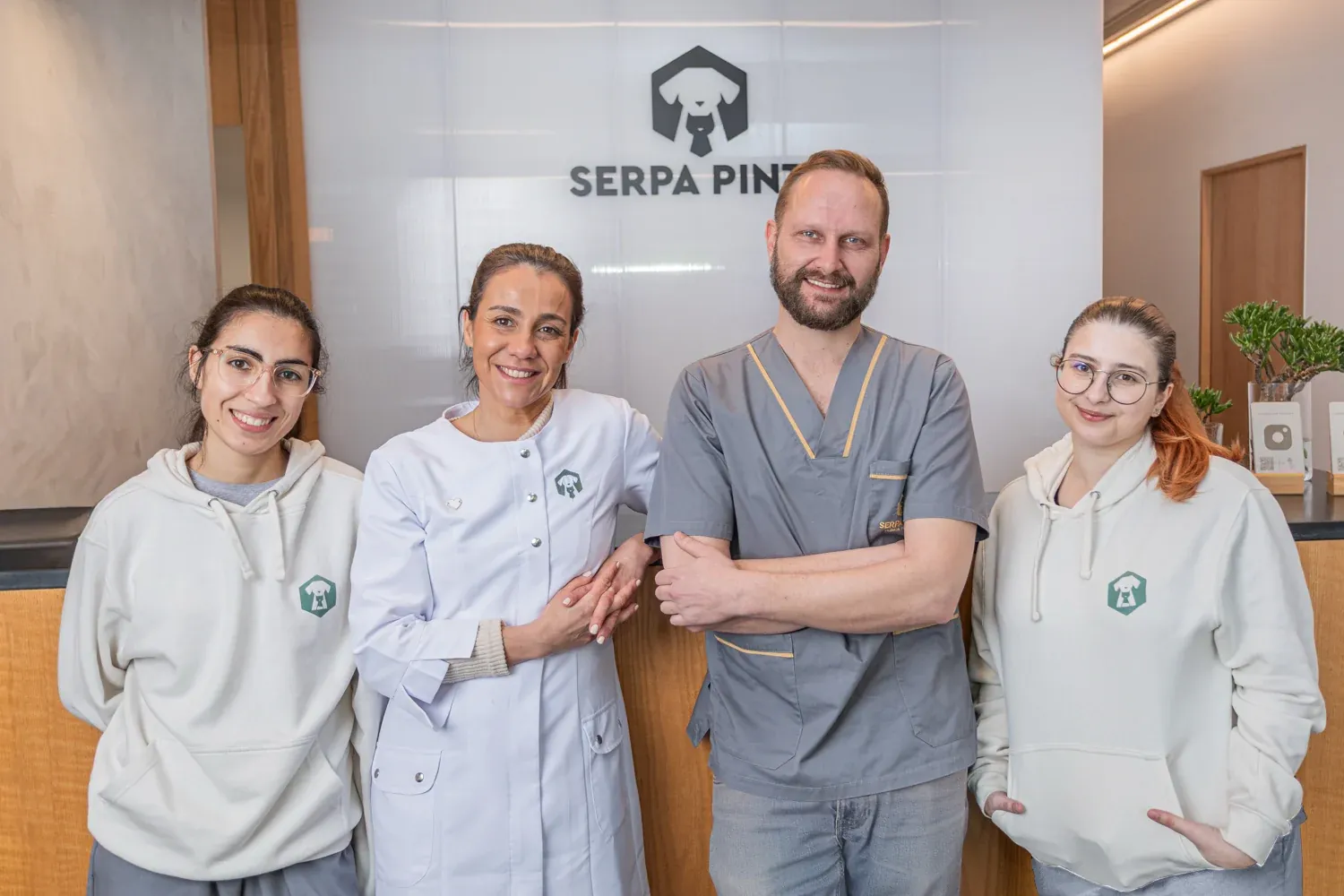Interior da Clínica Veterinária Serpa Pinto no Porto: Sala de espera